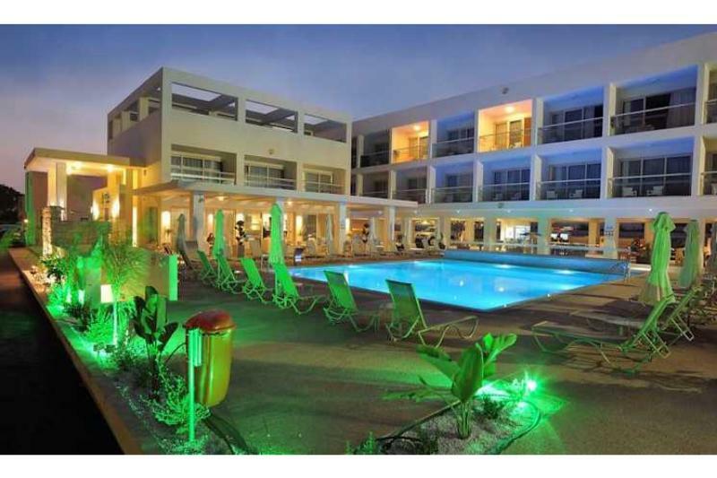 Nelia Gardens Hotel