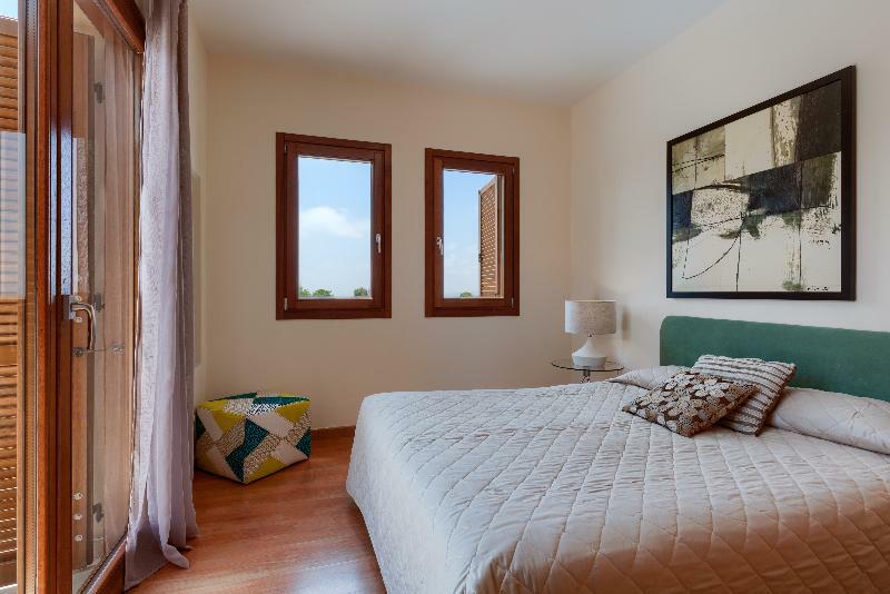 Aphrodite Hills Villa *