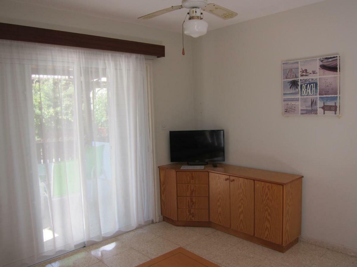 Spiros Seaside No. 11