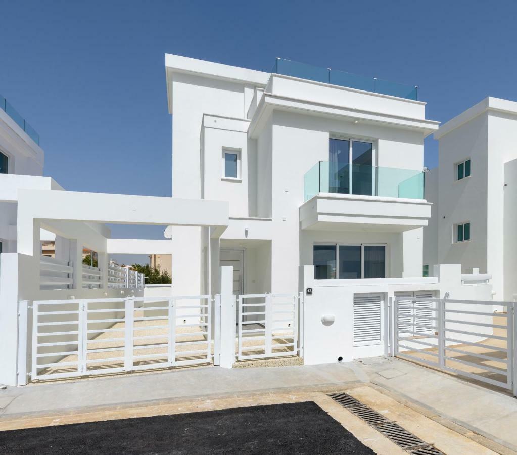 Bay Villa