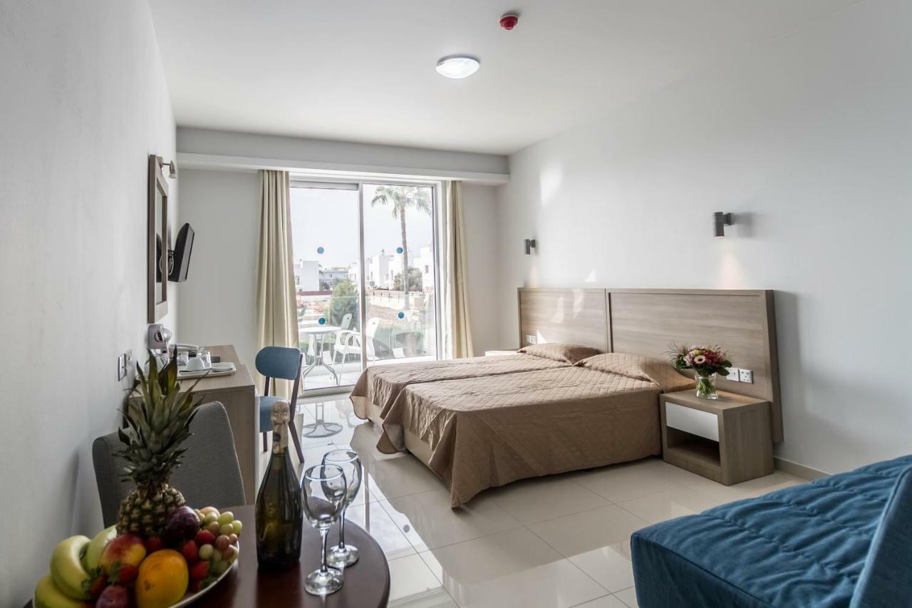 Bellini Aparthotel 3*