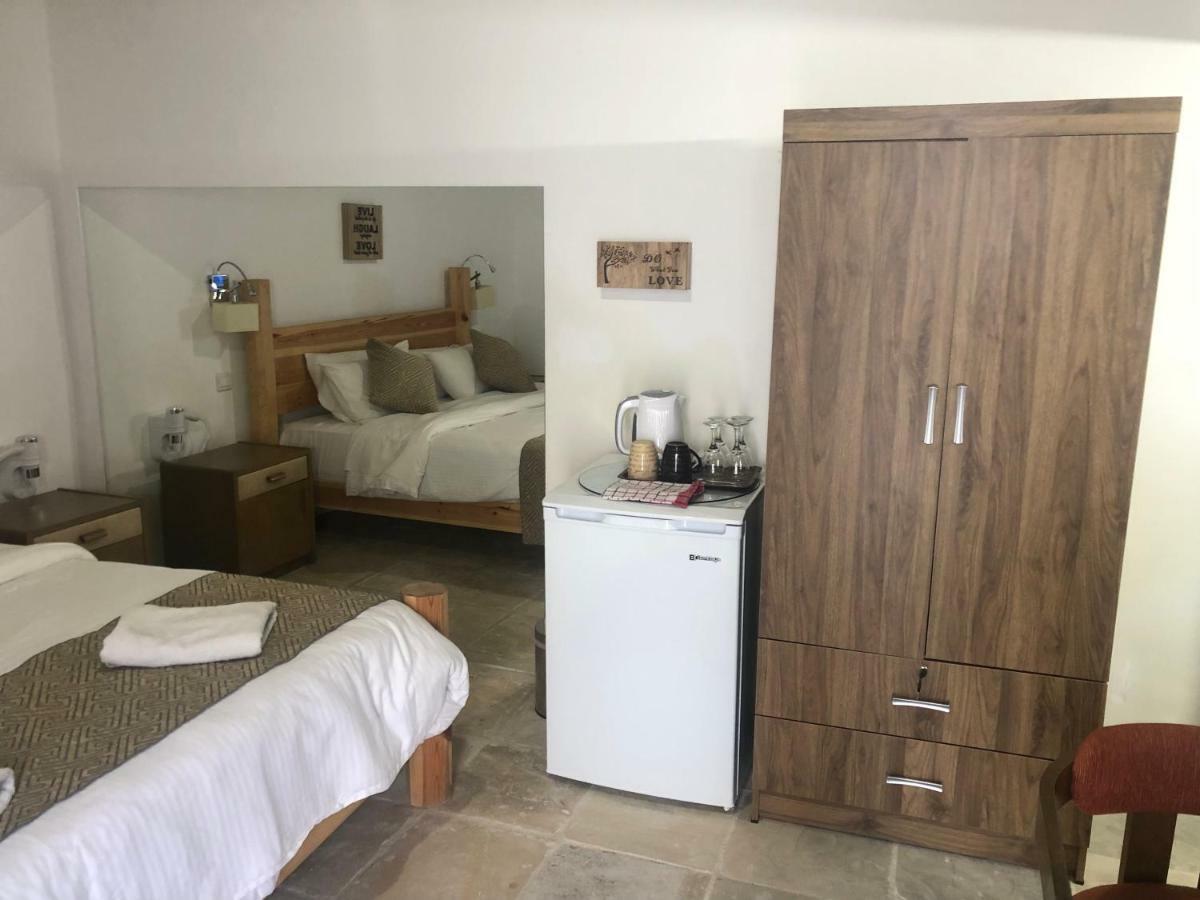 Lithos Aparthotel *