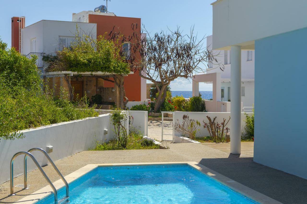 Oceania Villa