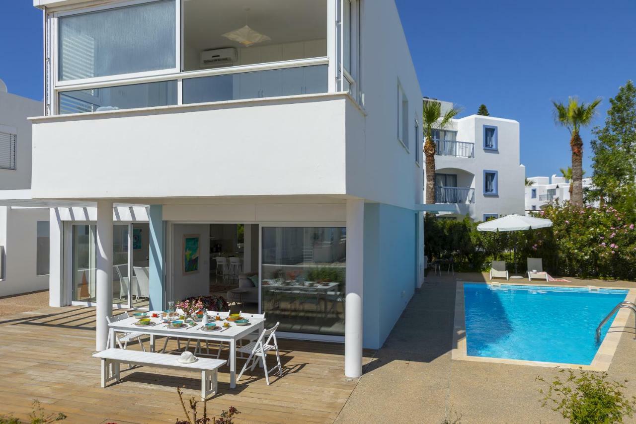 Oceania Villa