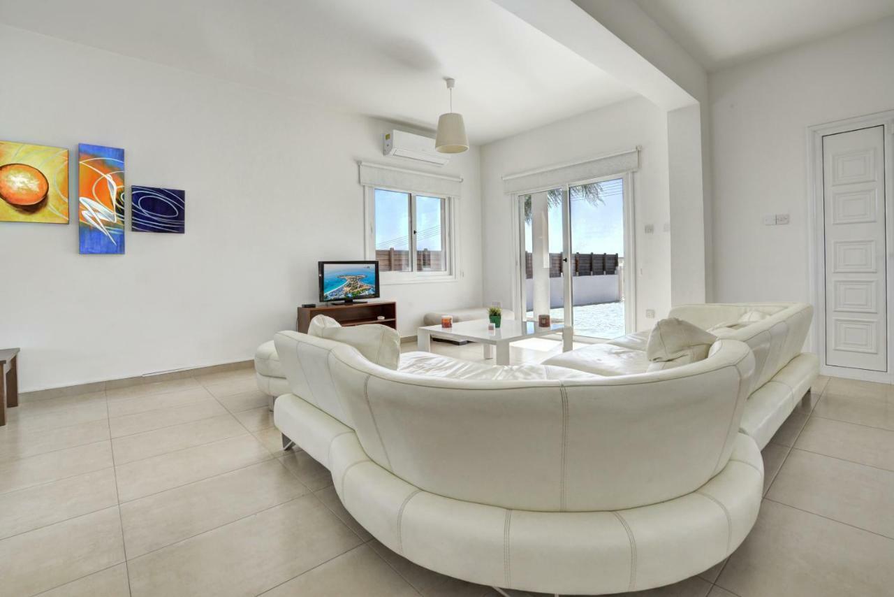Nissi Gintare Villa Agia Napa