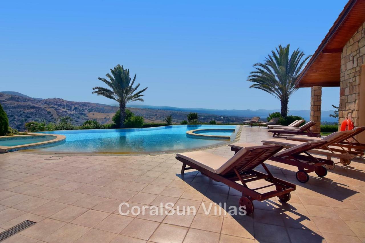 Amazing Luxury Villa, In Paphos, Extremely Large Pool. Jacuzzi, Gym, Games Villa Argaka