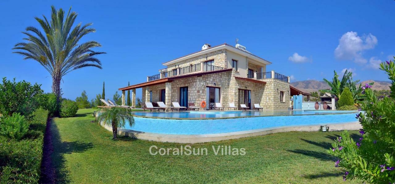 Amazing Luxury Villa, In Paphos, Extremely Large Pool. Jacuzzi, Gym, Games Villa Argaka