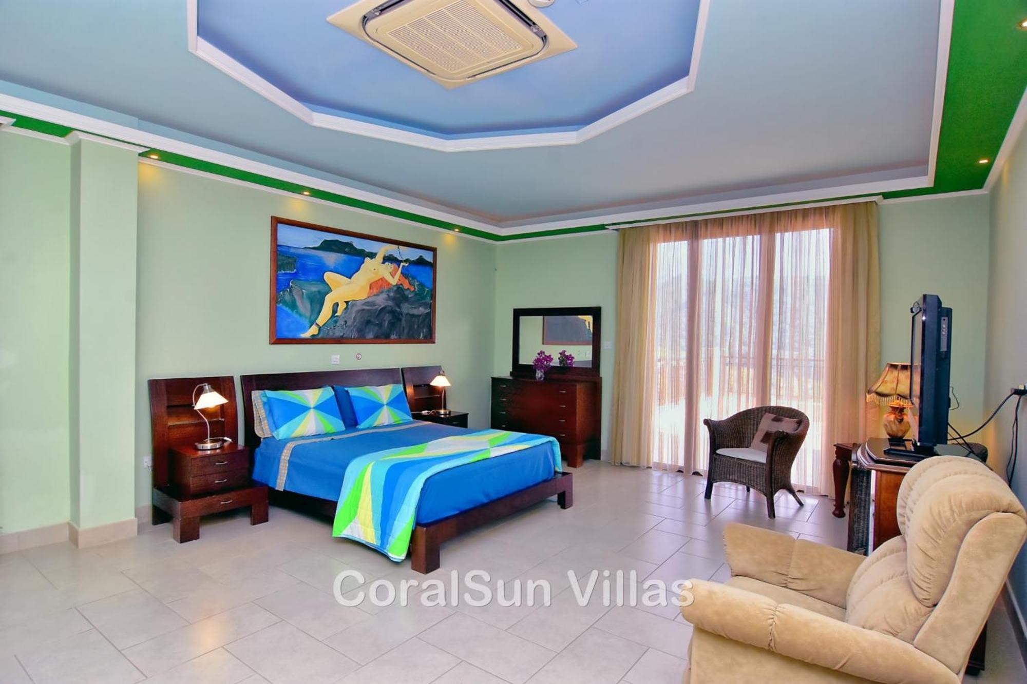 Amazing Luxury Villa, In Paphos, Extremely Large Pool. Jacuzzi, Gym, Games Villa Argaka