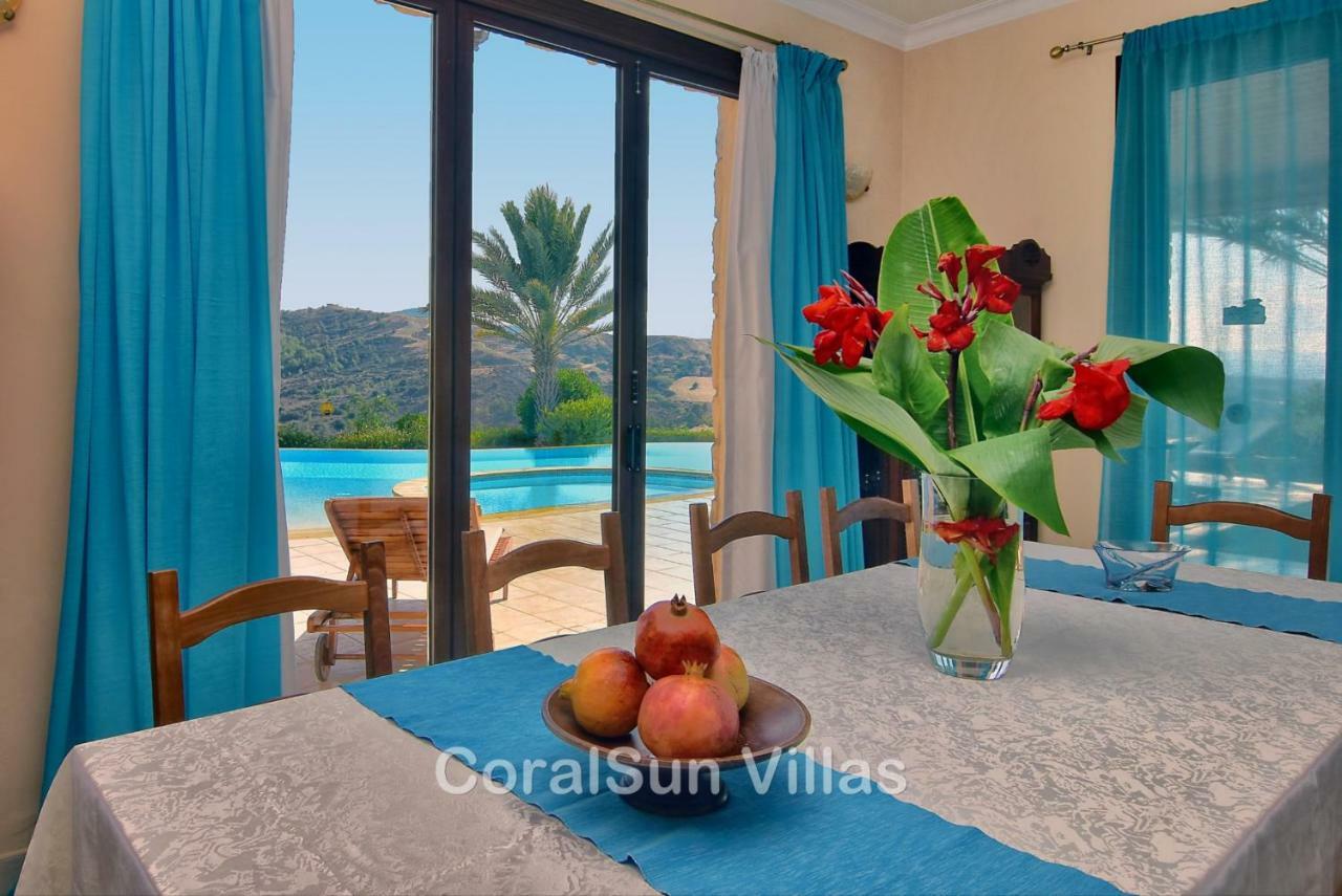 Villa Amazing Luxury Villa, In Paphos, Extremely Large Pool. Jacuzzi, Gym, Games *