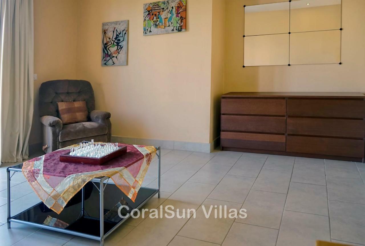 Villa Amazing Luxury Villa, In Paphos, Extremely Large Pool. Jacuzzi, Gym, Games