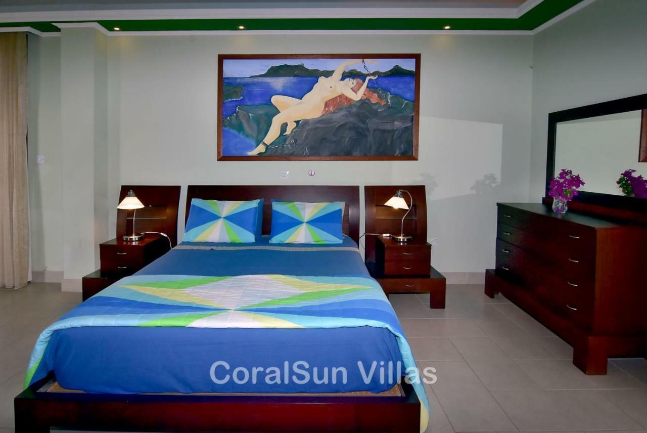 Amazing Luxury Villa, In Paphos, Extremely Large Pool. Jacuzzi, Gym, Games