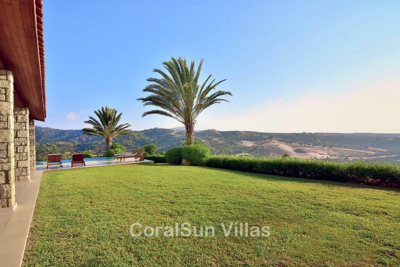 Amazing Luxury Villa, In Paphos, Extremely Large Pool. Jacuzzi, Gym, Games