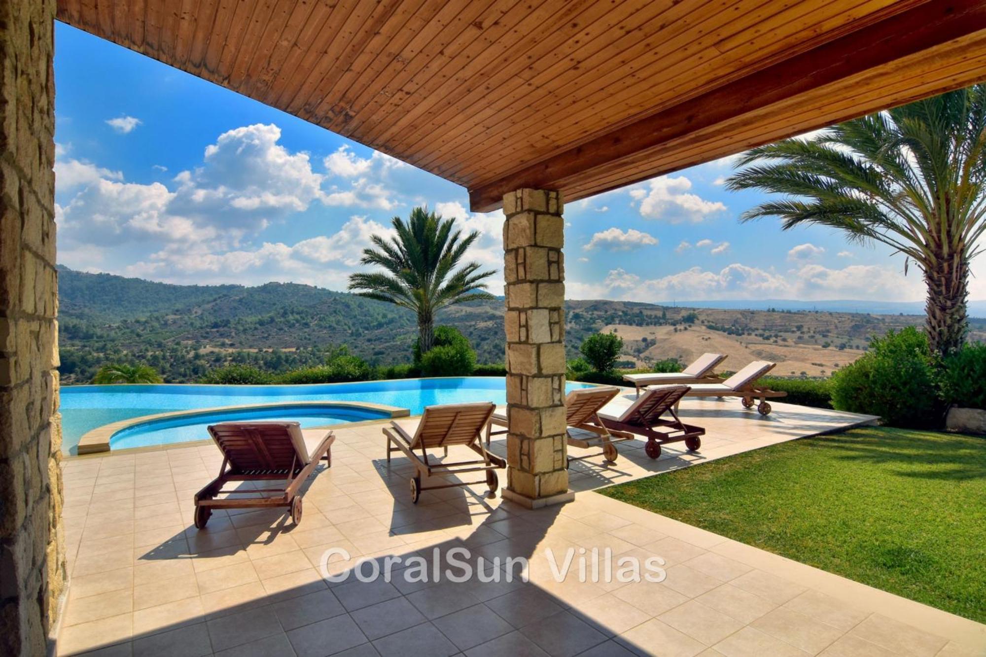 Villa Amazing Luxury Villa, In Paphos, Extremely Large Pool. Jacuzzi, Gym, Games Argaka