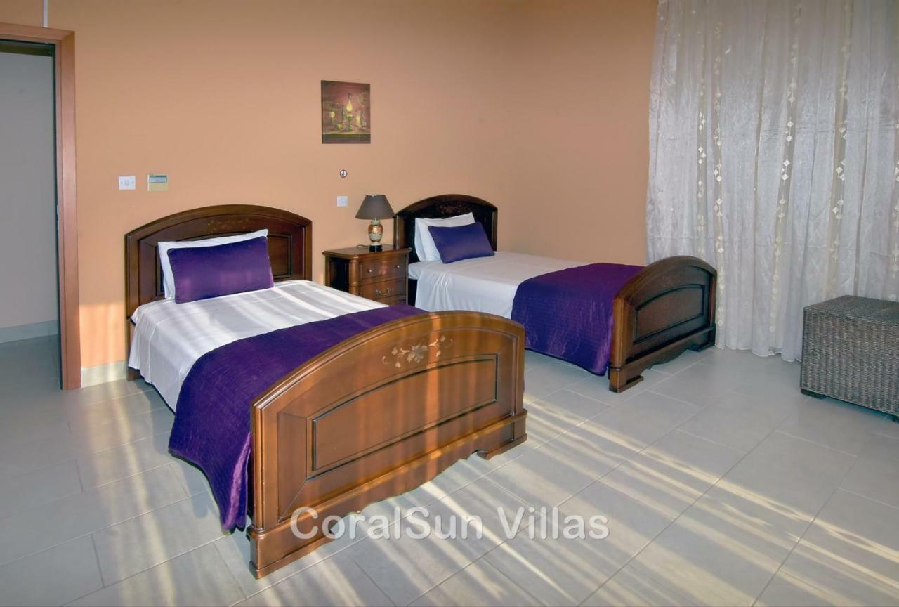 Amazing Luxury Villa, In Paphos, Extremely Large Pool. Jacuzzi, Gym, Games Villa