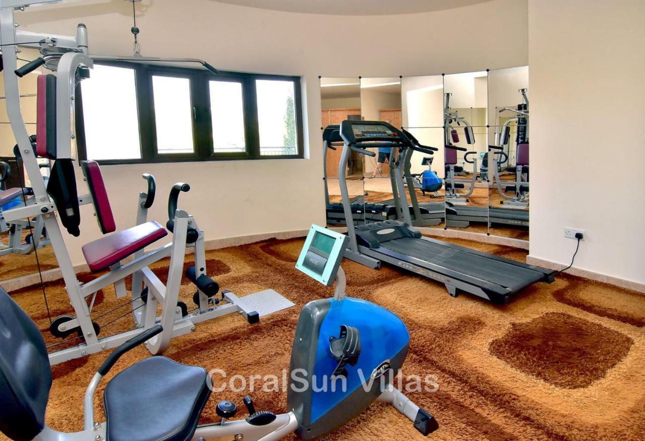 Amazing Luxury Villa, In Paphos, Extremely Large Pool. Jacuzzi, Gym, Games *