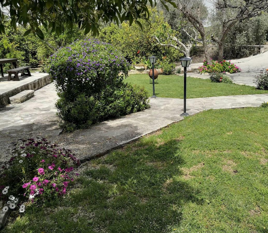 Apartment Spanos House *