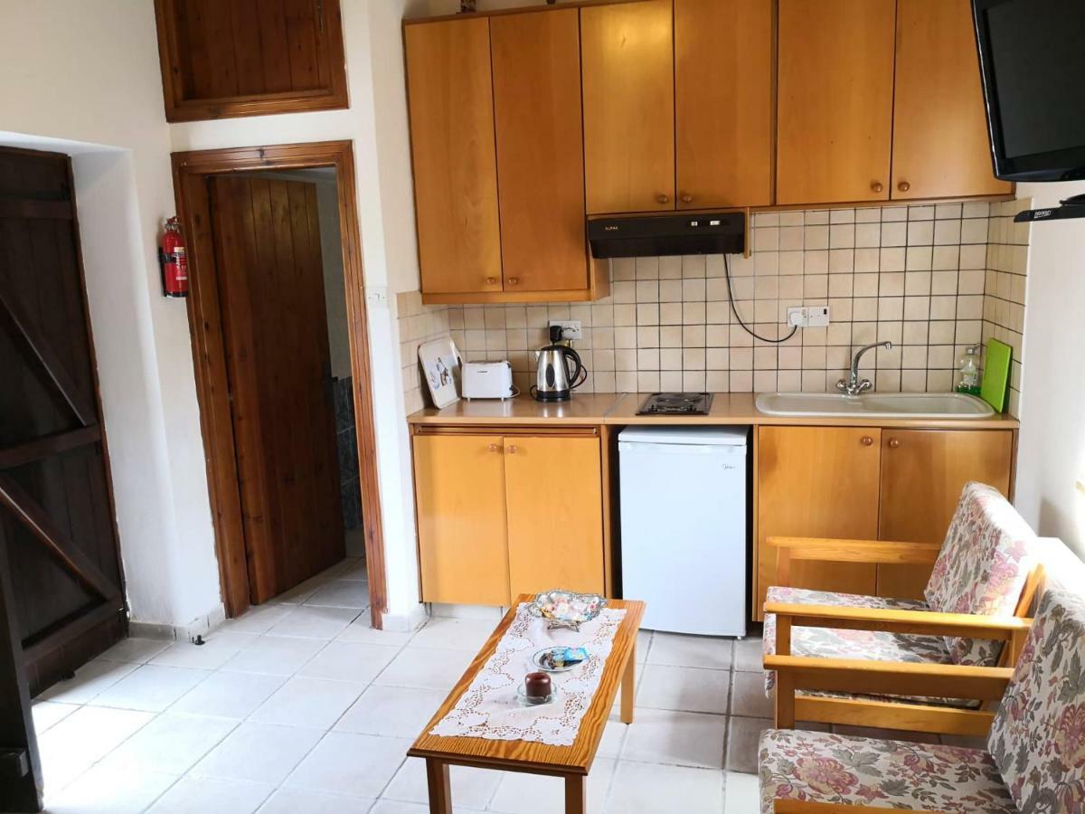 Spanos House Apartment Goudhi