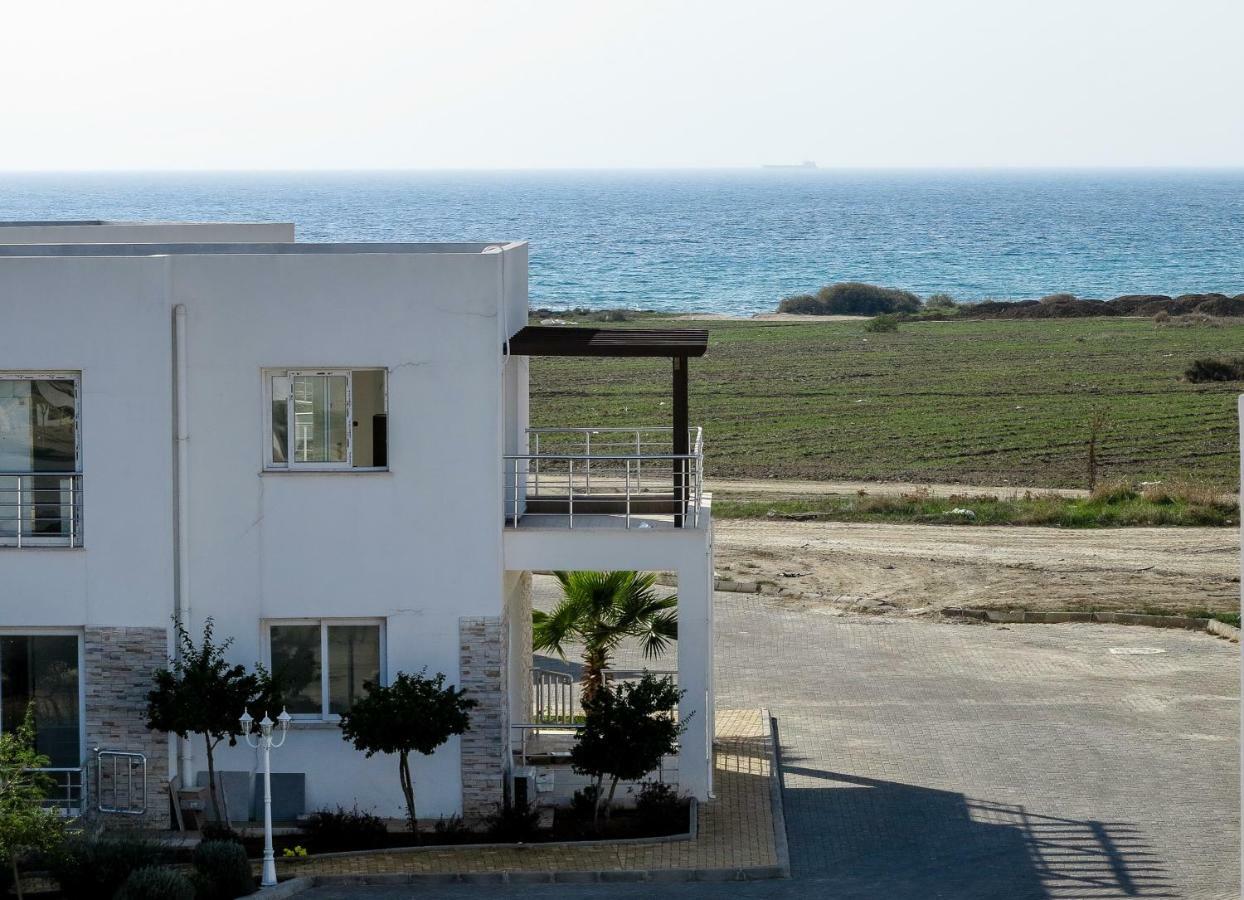 Lilach - Seaside, Caesar Boghaz