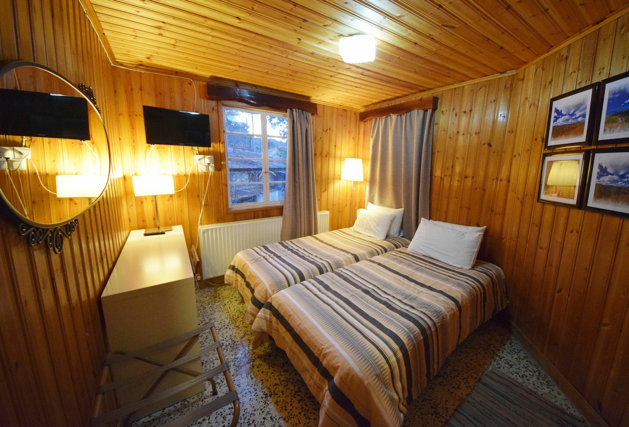 Hotel Christys Palace