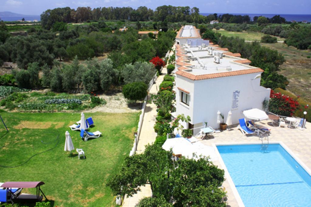 Aparthotel Bougainvillea 3*