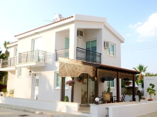 Philippou & Apartment Larnaca