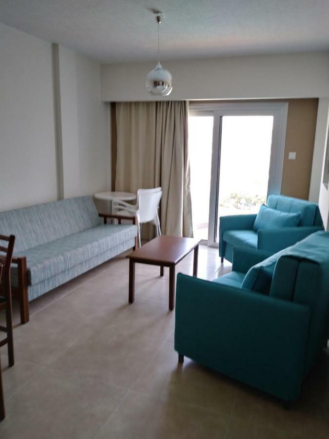 Livas 3* Pernera