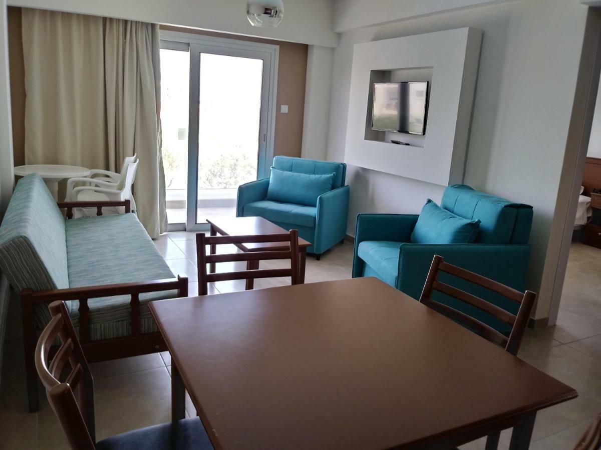 Livas Aparthotel