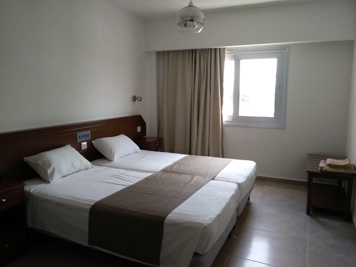 Aparthotel Livas