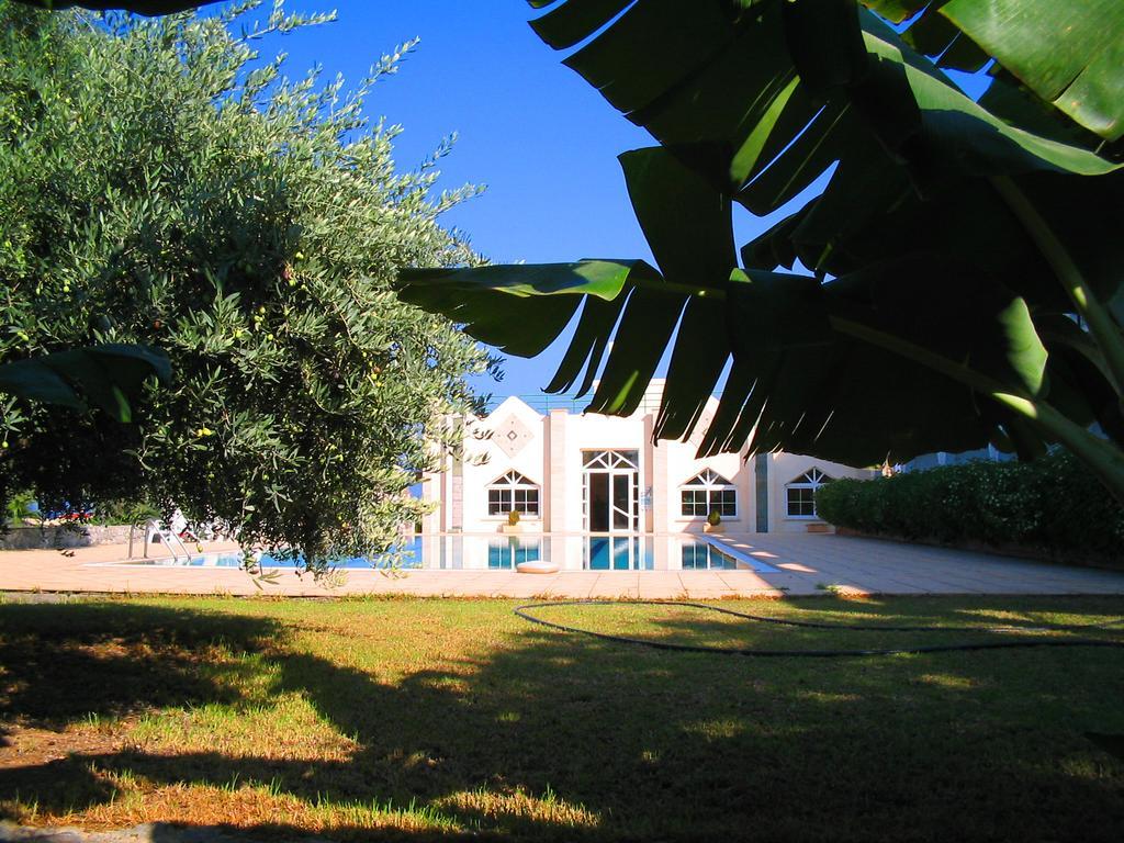 Hotel Bare Hill Village Elea