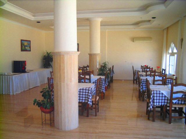 Bare Hill Village Hotel 2*