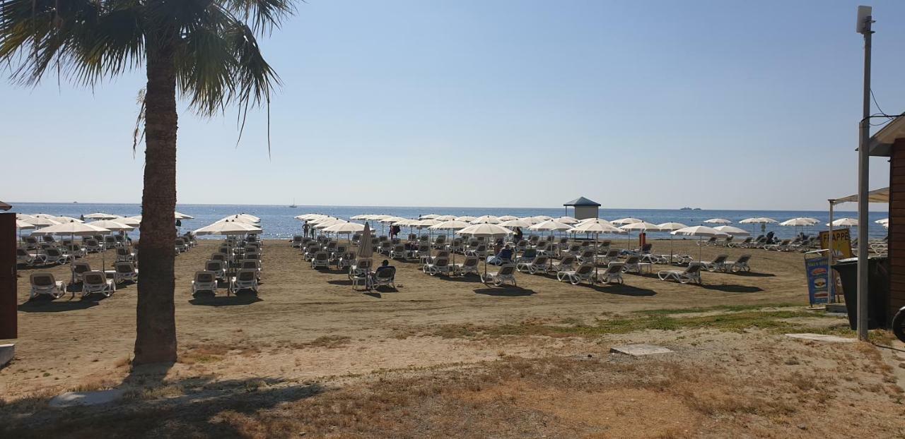 Marina's Xrisopolitissa * Larnaca