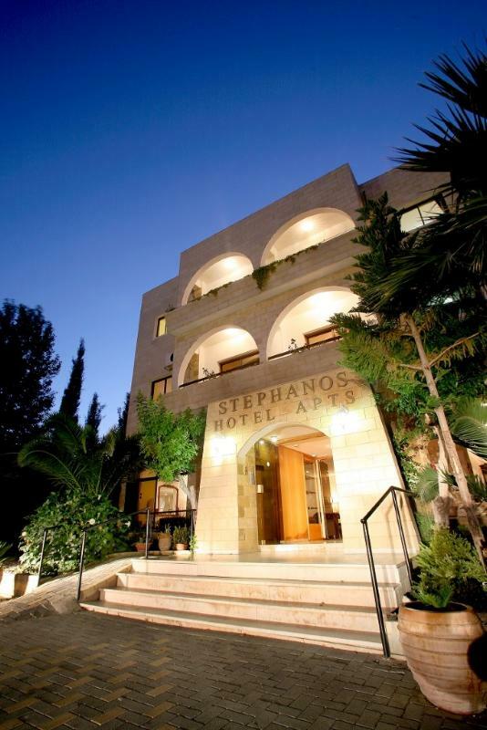 Stephanos Aparthotel 3*