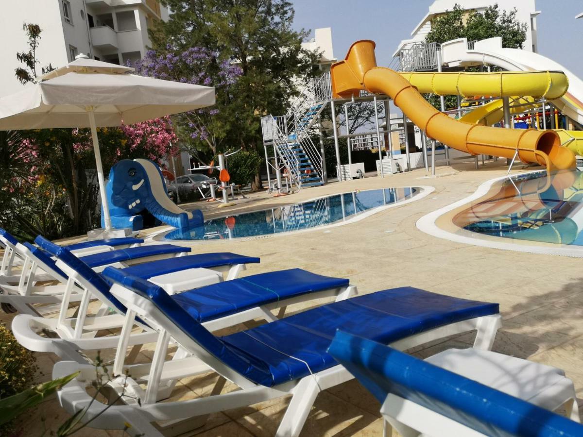 Deluxe Seaside Apartment