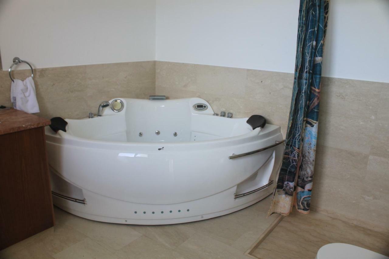 Martika Luxury Villa *