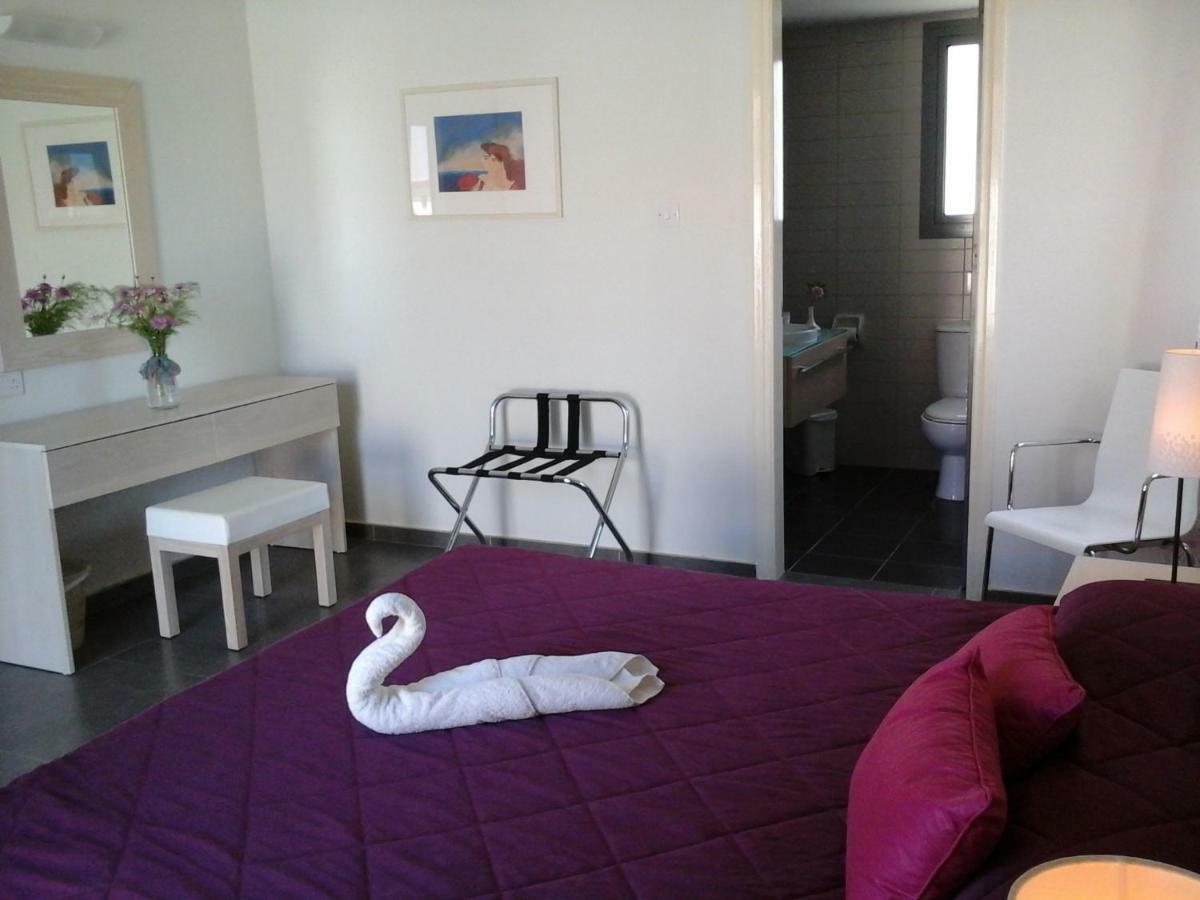 Natura And Hotel 3*