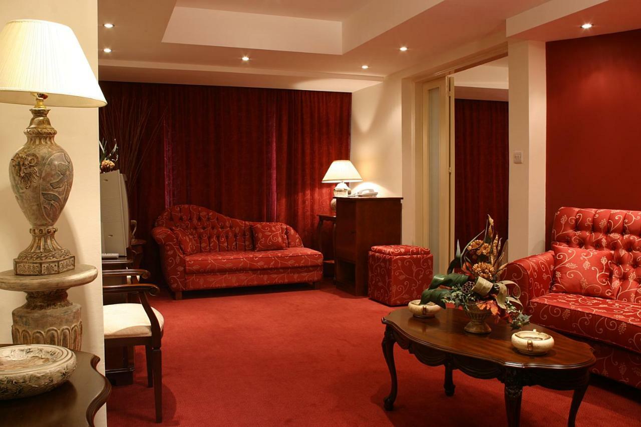 Europa Plaza Hotel