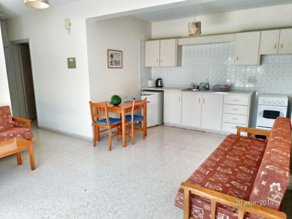 Constantaras * Protaras