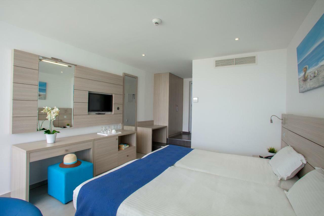 Hotel Limanaki & 4*