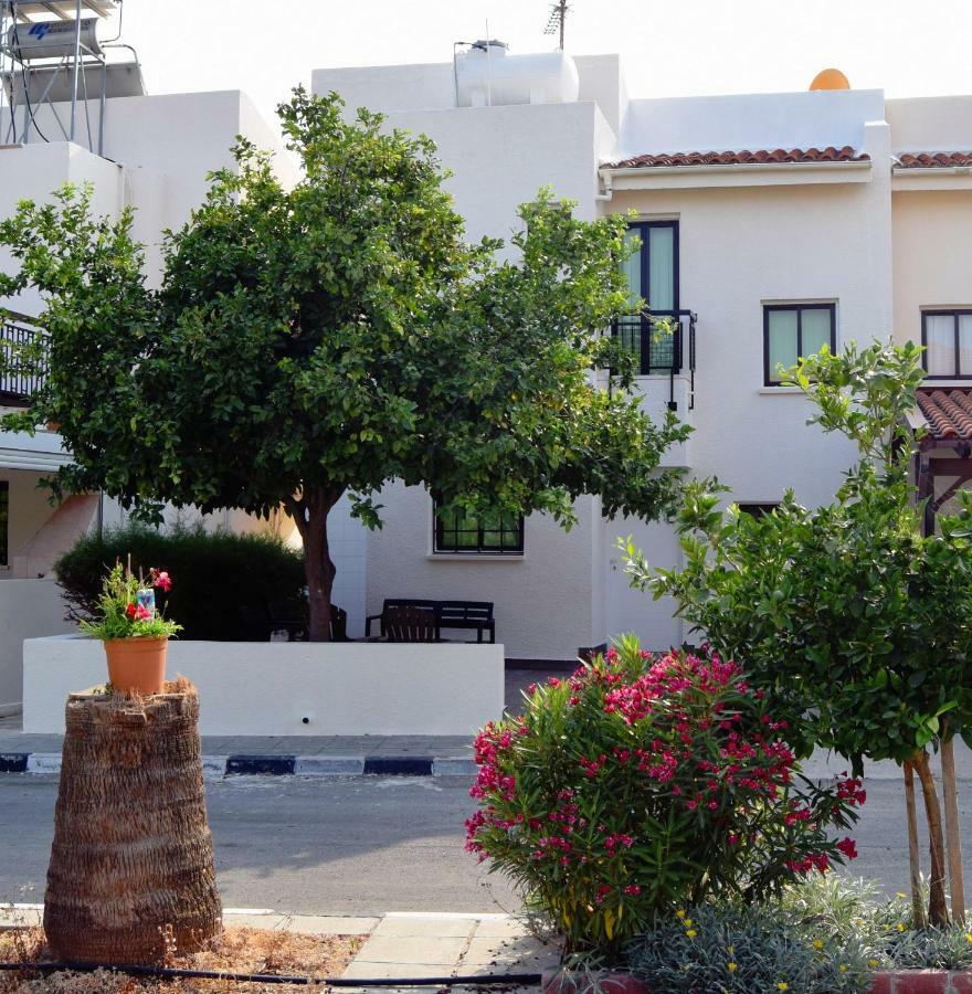 Christos House Holiday home *