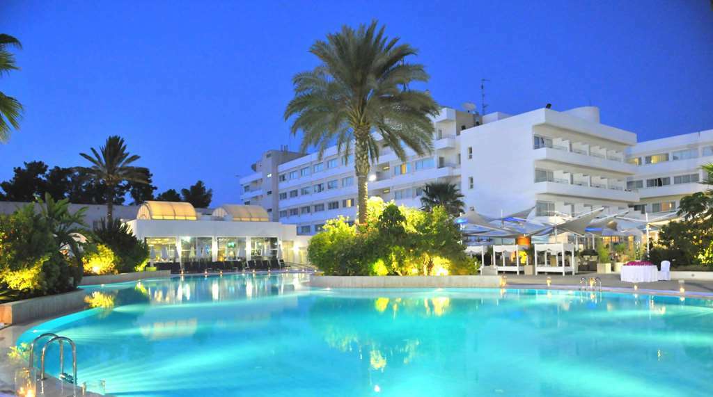 Hilton Hotel 5*