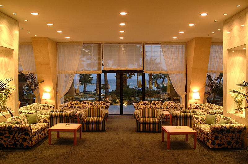Resort Palm & Larnaca