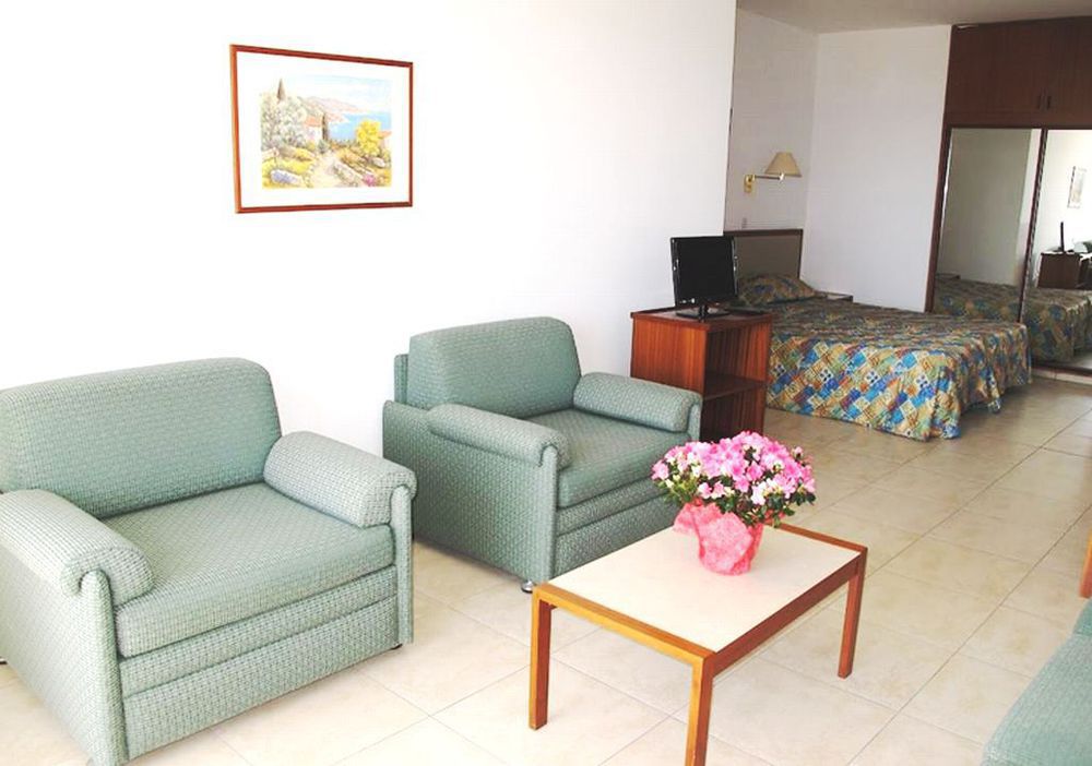 Sun Hall Aparthotel