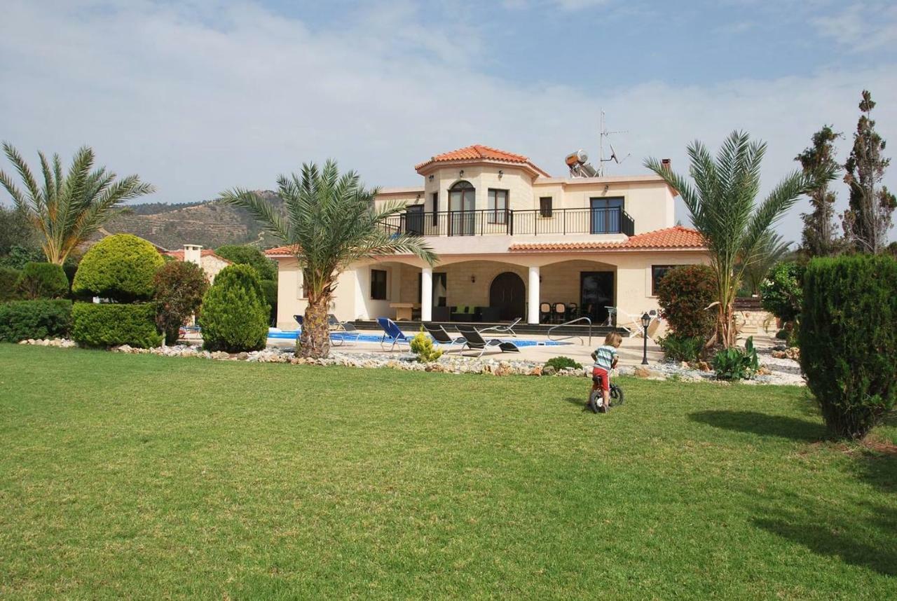 Villa Marlin Front Luxury - 4 Bedrooms Agia Marina (Northern Cyprus)