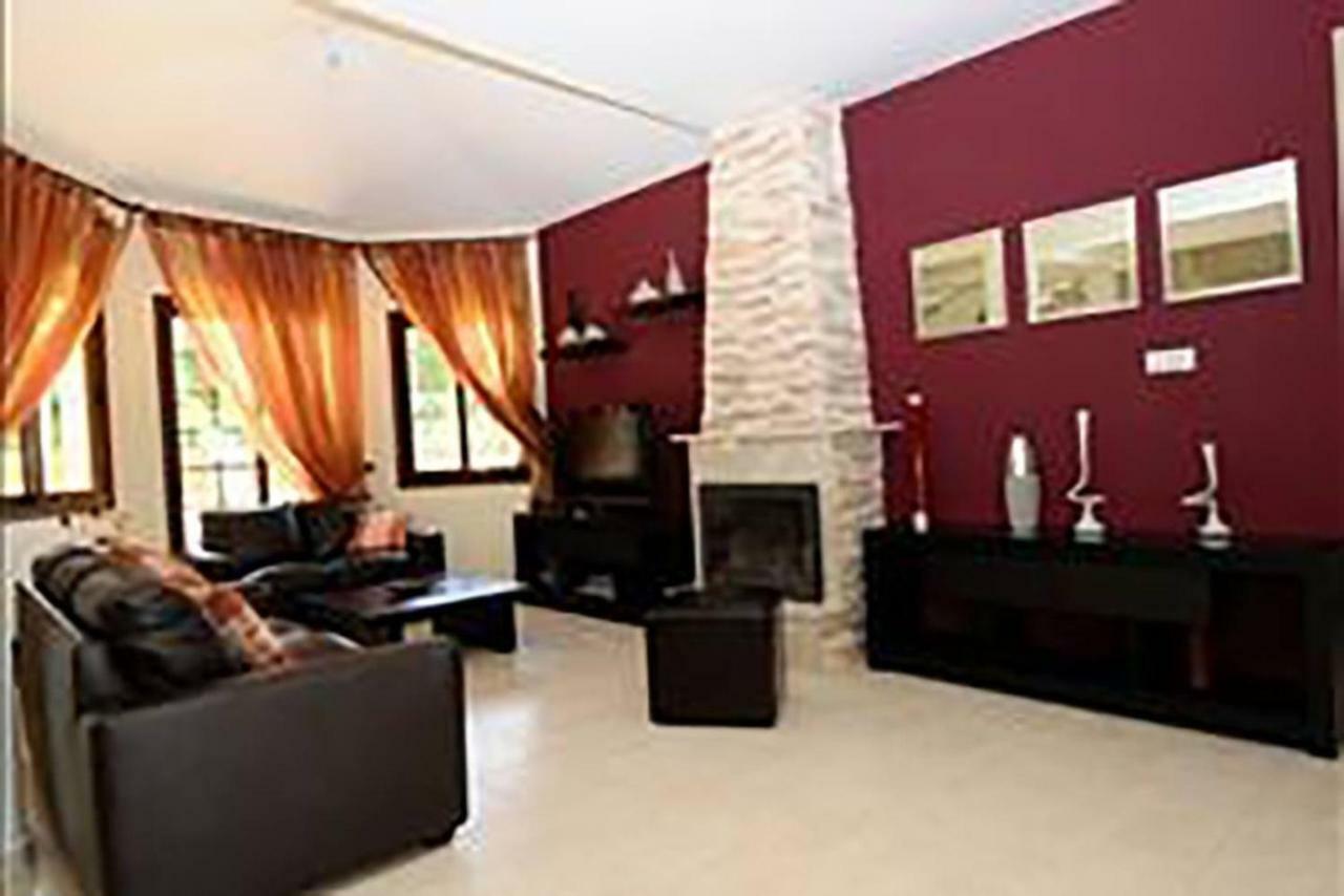 Marlin Front Luxury - 4 Bedrooms Agia Marina (Northern Cyprus)