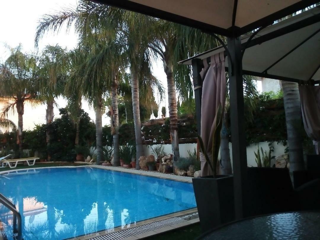 Long Beach Garden Villa