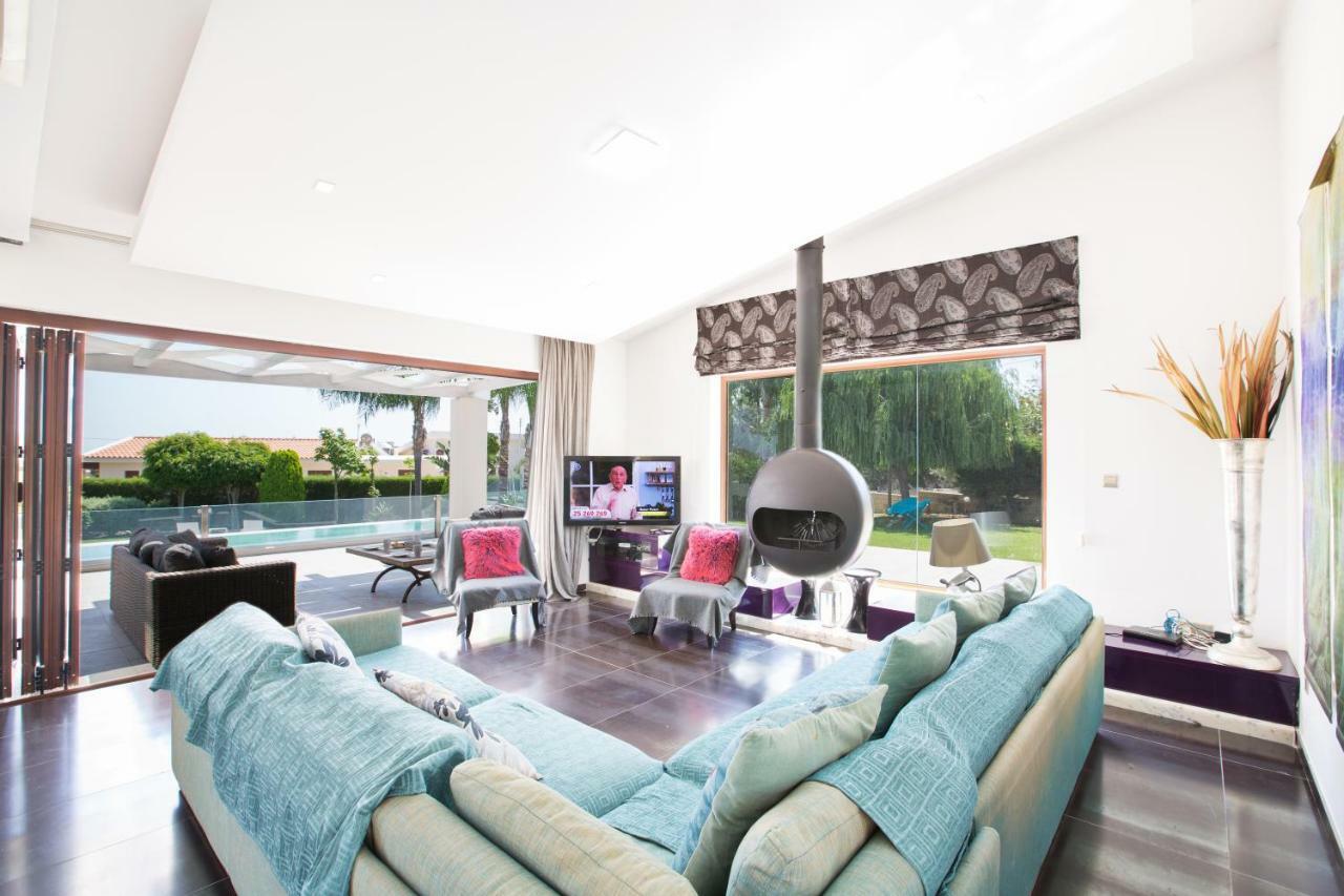Oscar Domain Villa *