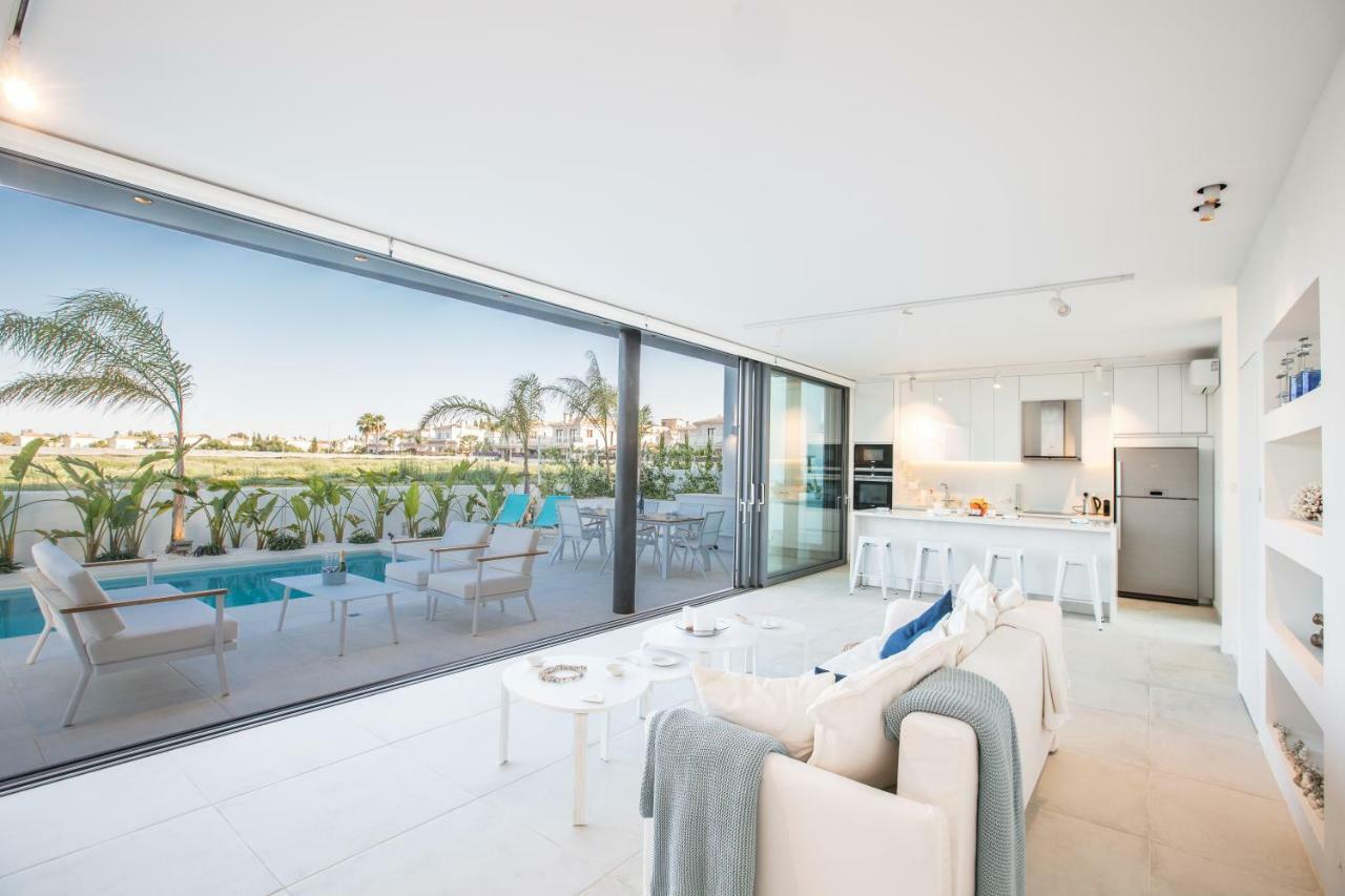 White Pearl 7 * Protaras