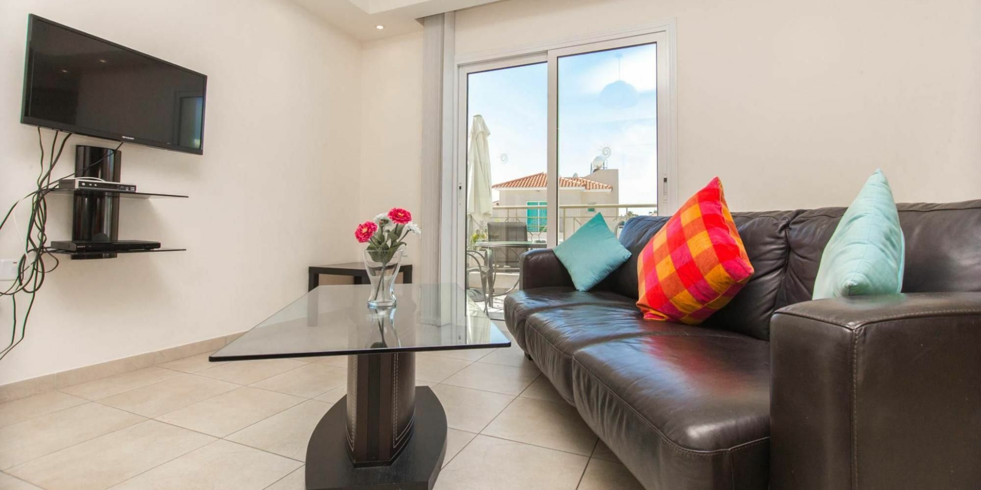 Oceanview Luxury 175 Apartment Pernera