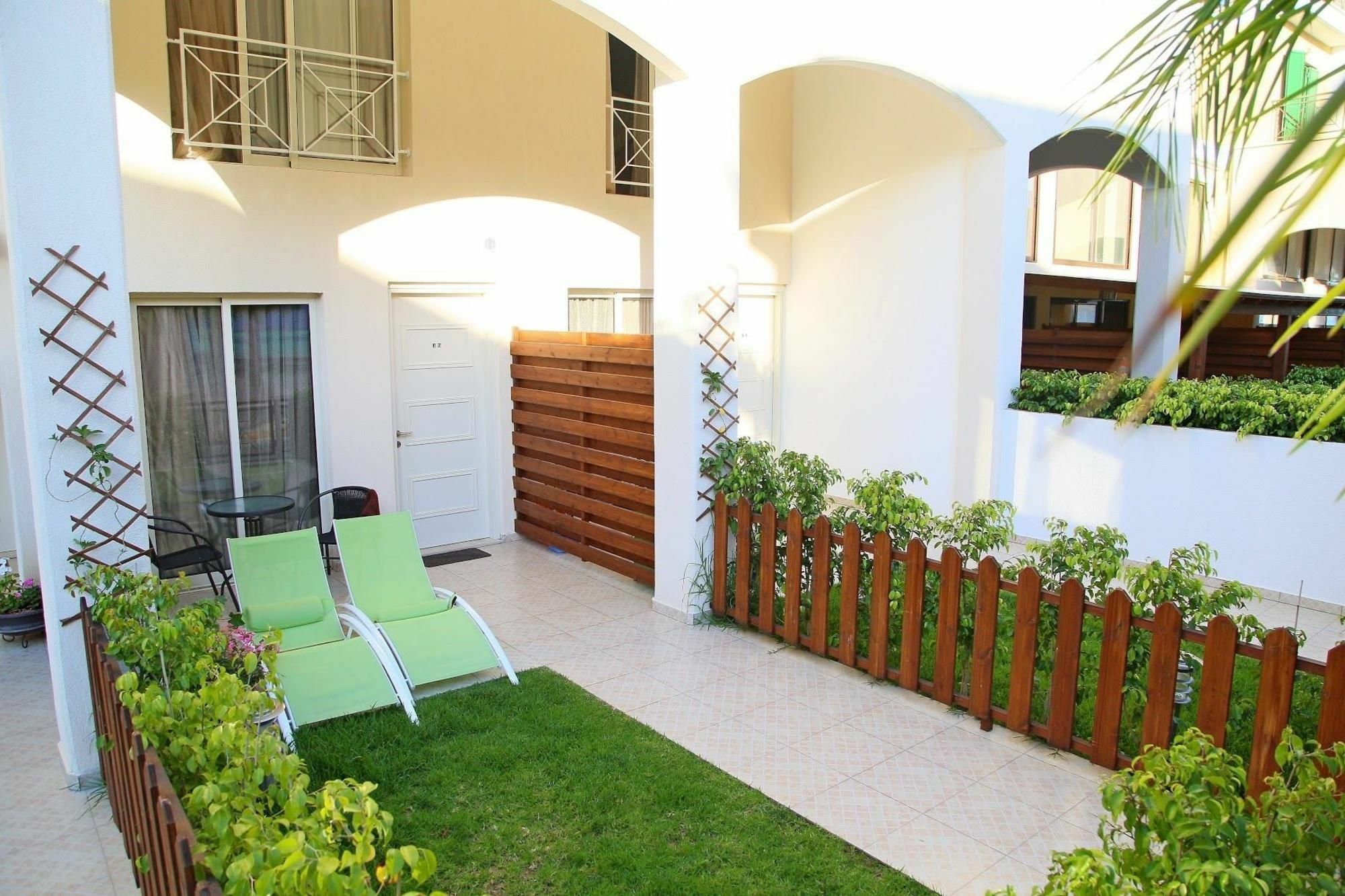 Sunrise Arches Apartments Apartment *