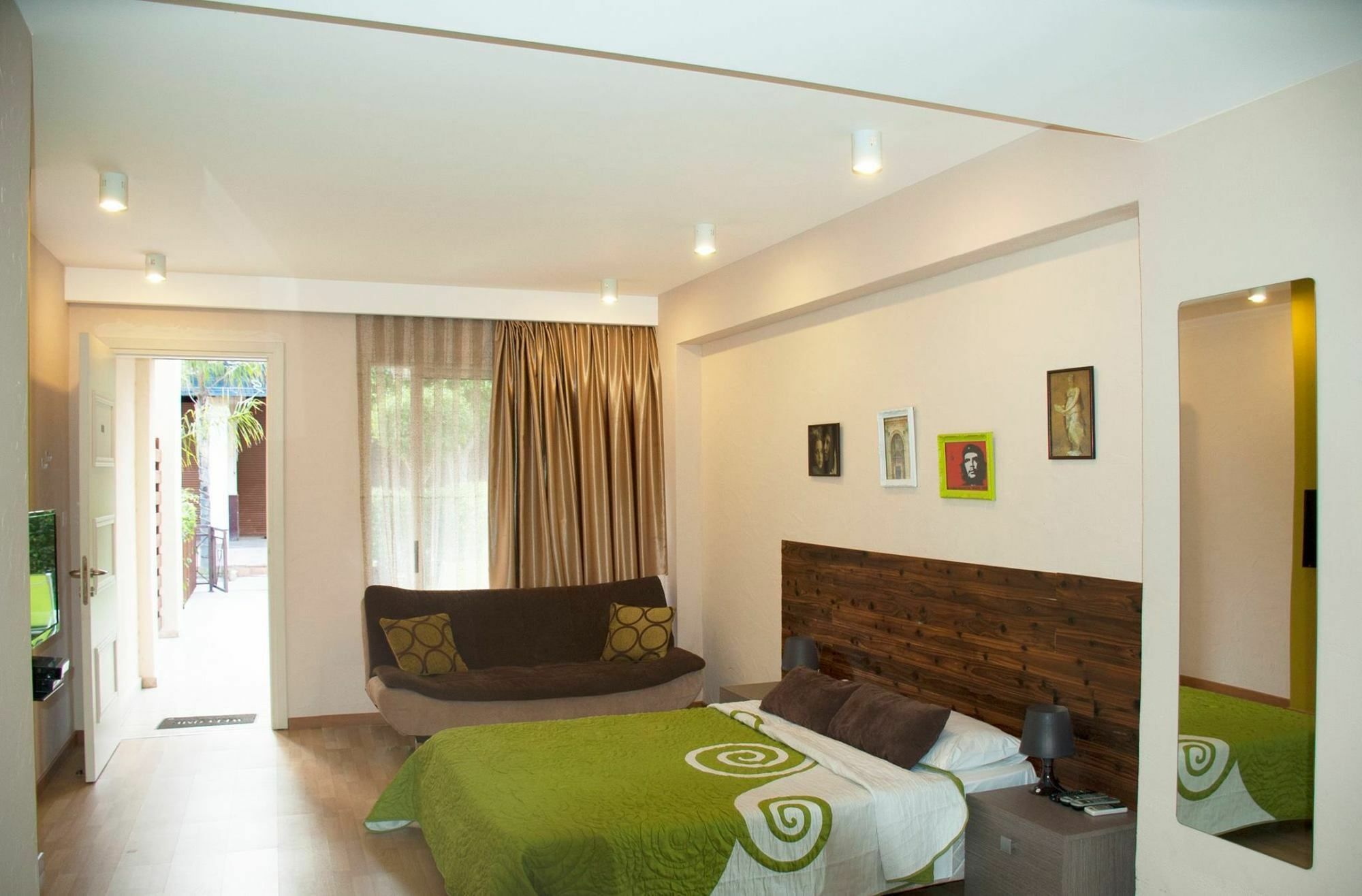 Sunrise Arches Apartments * Limassol